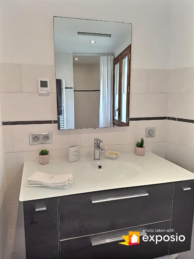 Charmant Appartement De 50M2 Pour 2 Personnes - Terrasse Et Balcon Courchevel 0*,  France